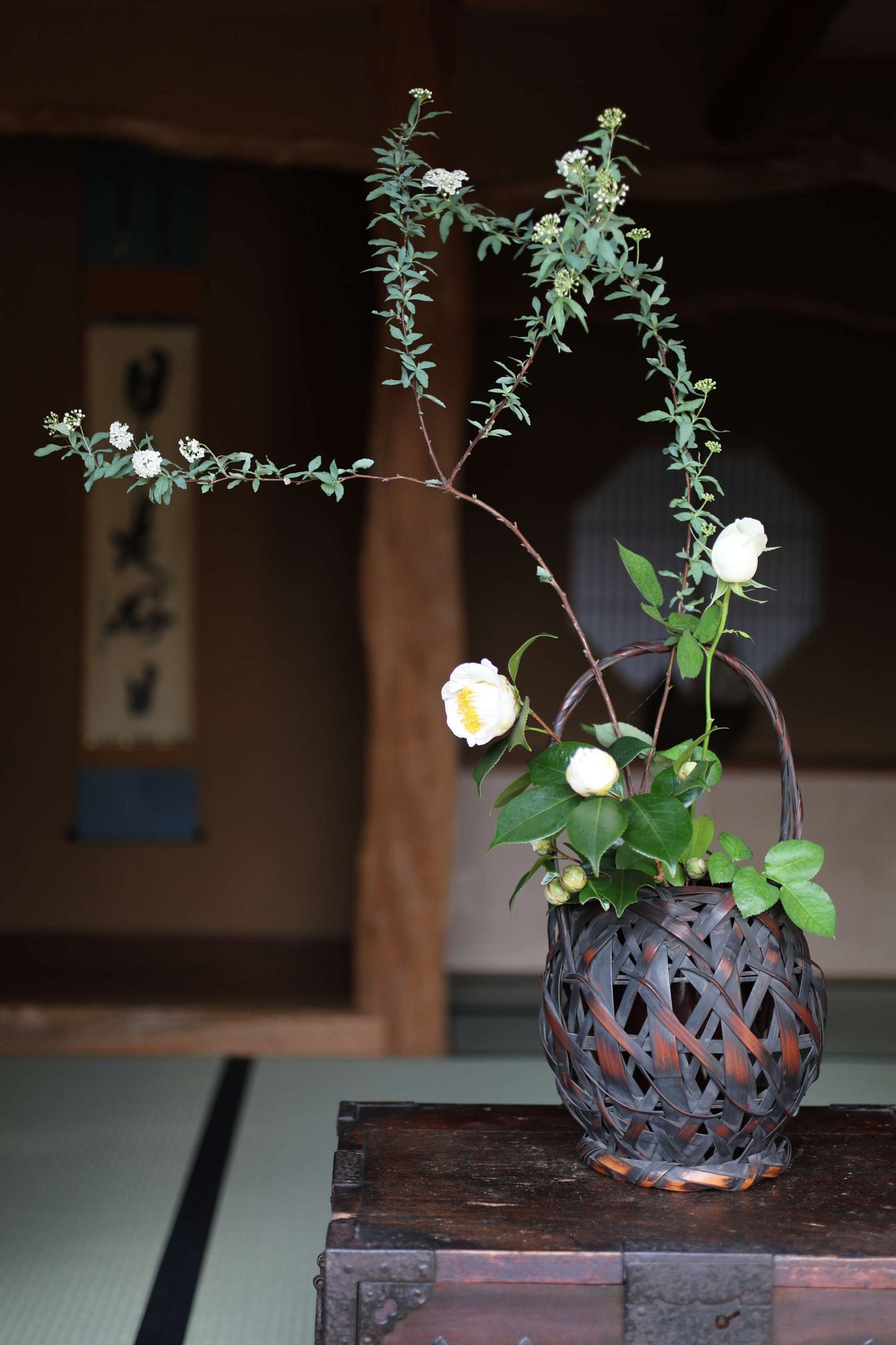 Japanese antique bamboo woven basket in smoke stained color with Inner vase For IKEBANA Tea ceremony, Hana-kago 1920s H16.5×7.1in