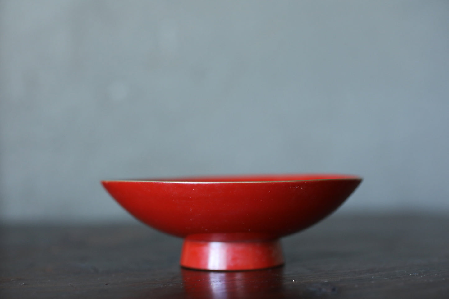 Red lacquer wooden sake cup with a Kanji calligraphy 賜 (receive with thanks) Gold, Japanese Antique tableware wooden SAKAZUKI 4.5in/11.5cm