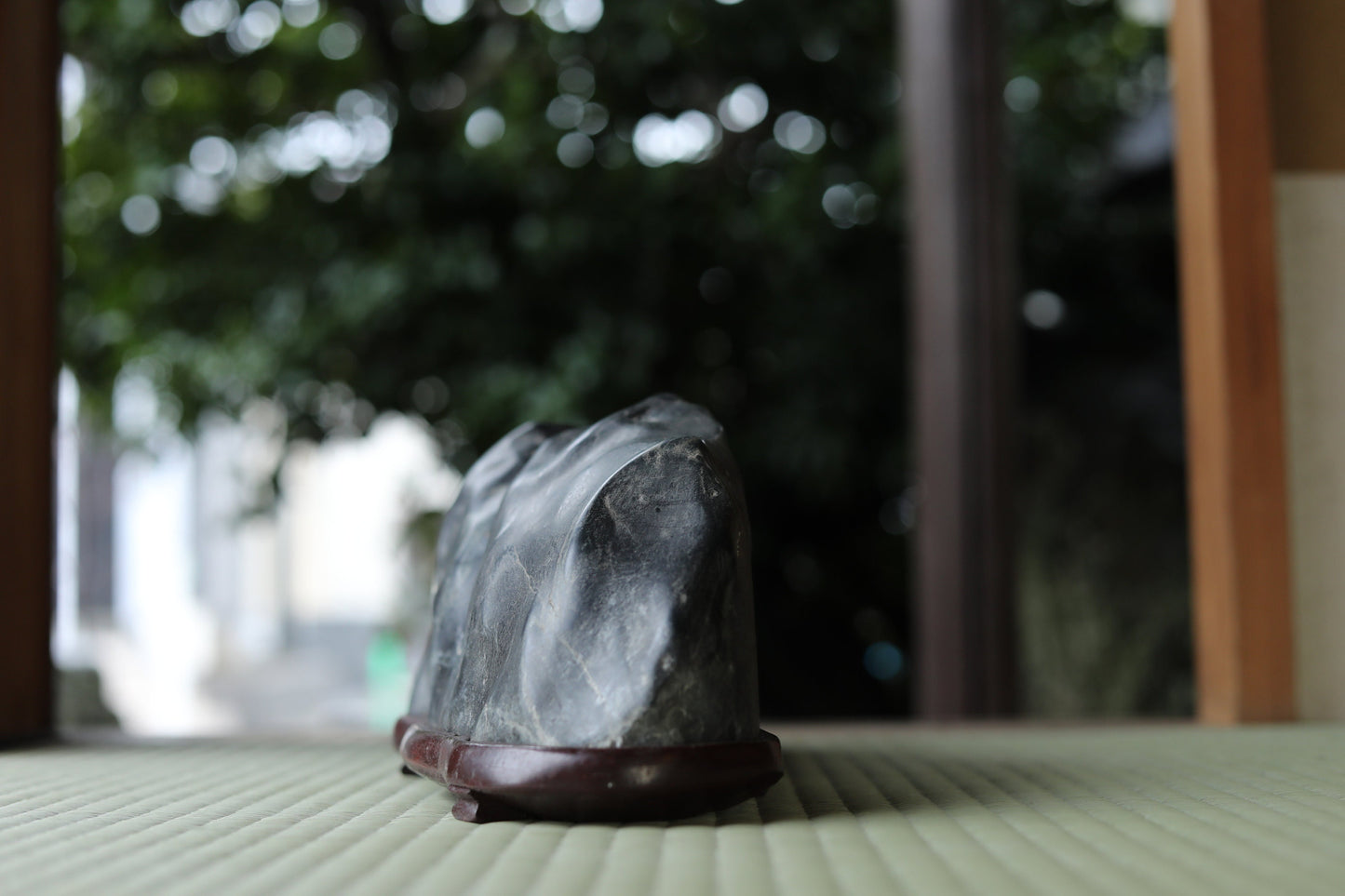 Japanese old "SUISEKI" scholars stone, indoor viewing stone, Zen garden stone, with a hand carved pedestal H4.7in x W17.5in