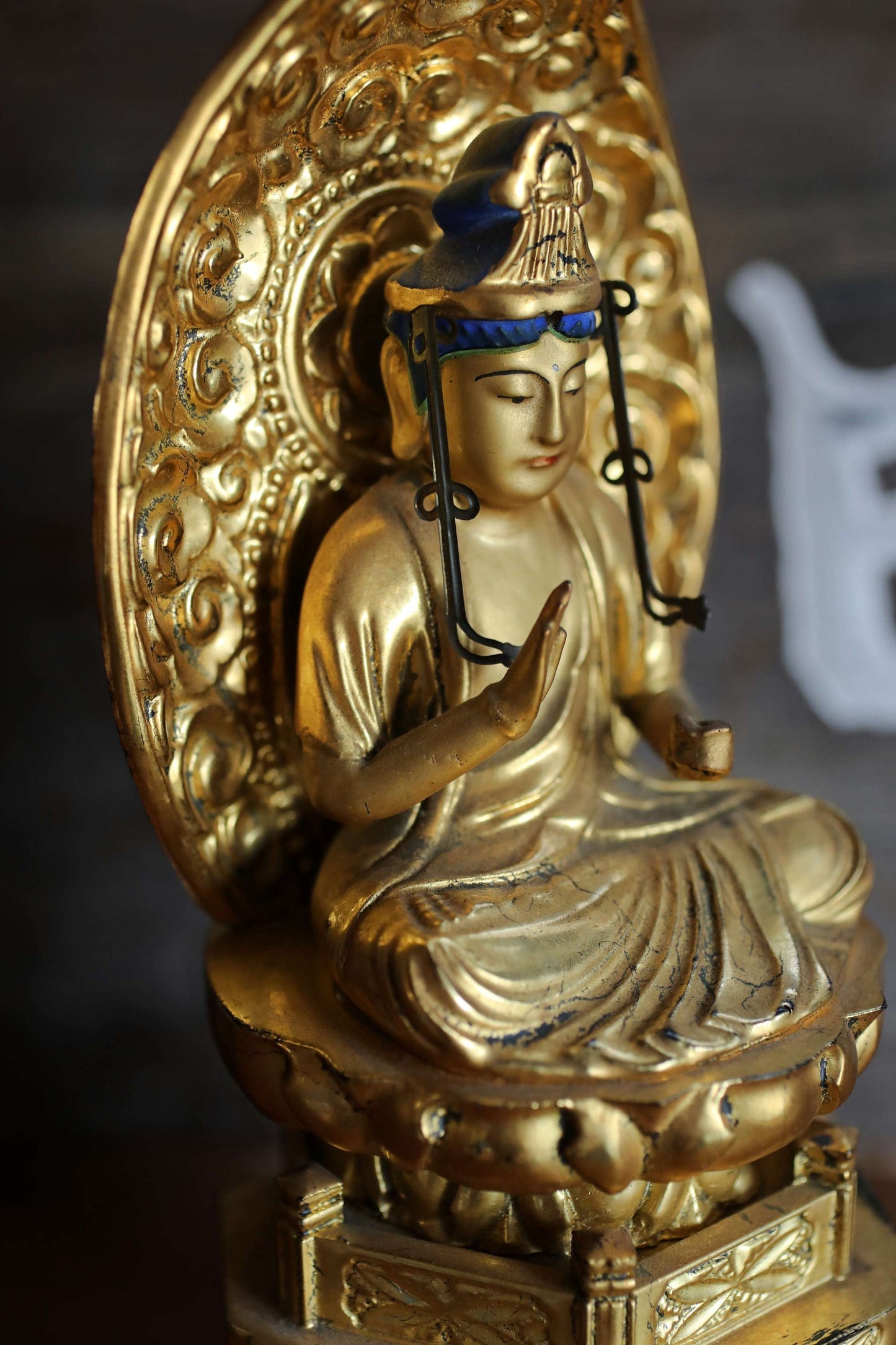 Japanese vintage wooden gold statue of Gautama Buddha, hand carved old buddhism sculpture Sakyamuni釈迦如来 H10.1×W3.9in/H25.7×10.8cm