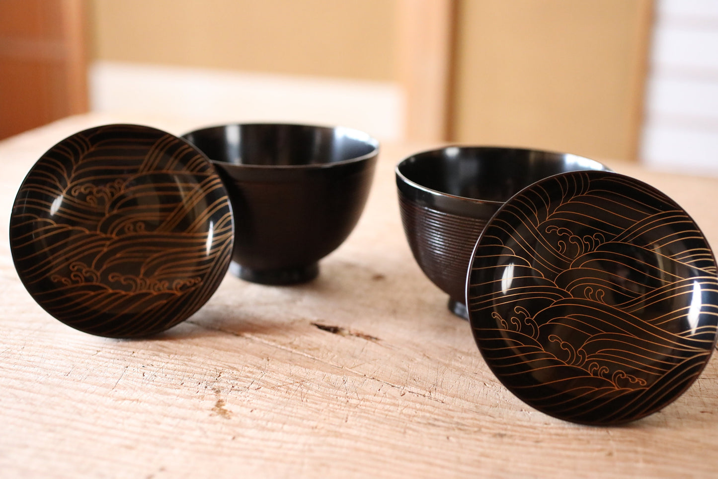 FINE! Pair of Japanese vintage Urushi lacquer bowls, Owan miso cups waves design black gold Maki-e lacquer tableware hand craft