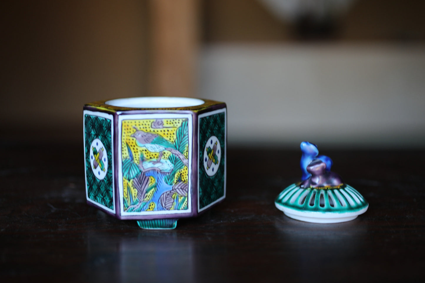 Japanese vintage 1960s KUTANI ware porcelain incense burner flower bird Couple of deer design For GIFT H4.7×3.3in/H12×8.5cm
