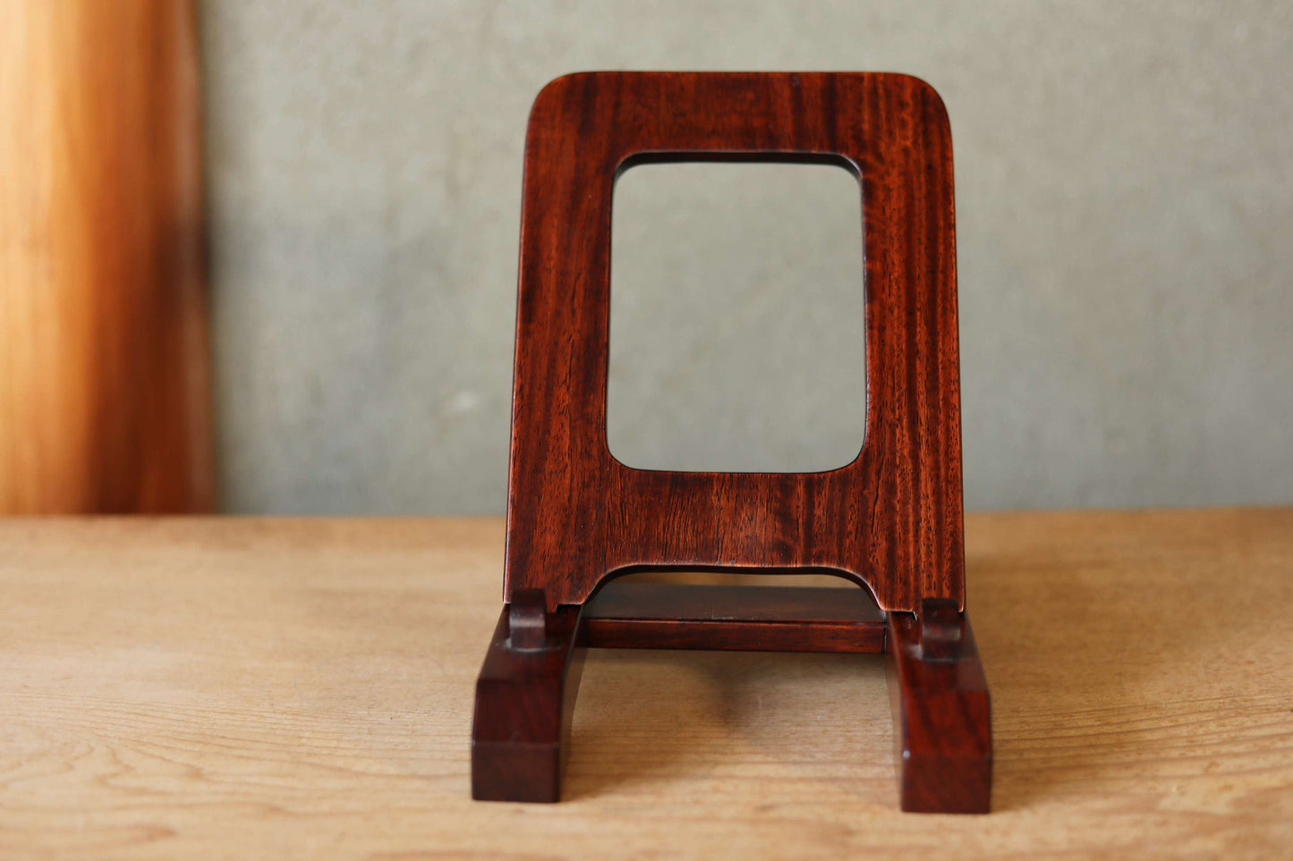 FINE! Japanese vintage KARAKI rosewood wooden Paint or ornamental plate stand, Adjustable angle/ wooden furniture H8.3×6.3in/H21×16cm