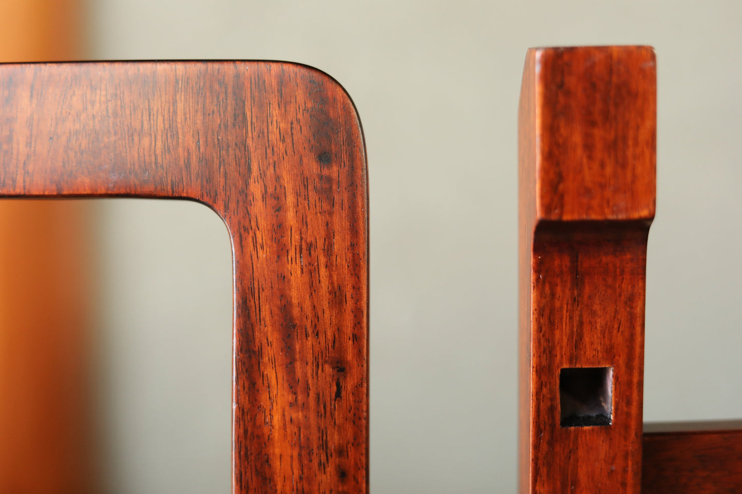 FINE! Japanese vintage KARAKI rosewood wooden Paint or ornamental plate stand, Adjustable angle/ wooden furniture H8.3×6.3in/H21×16cm