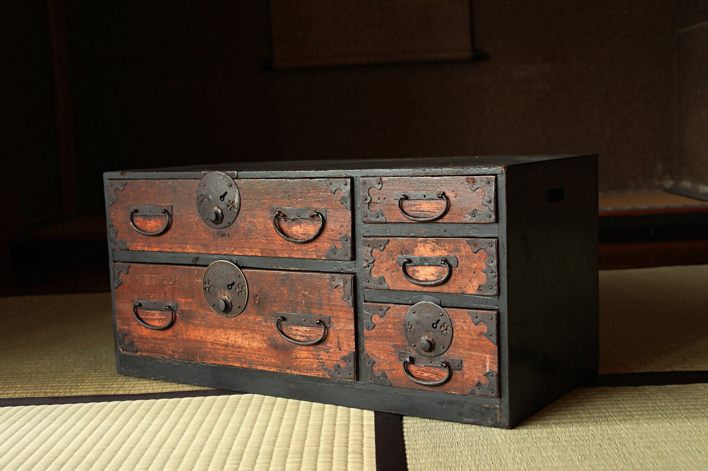 FINE! Japanese antique furniture 1800s black wooden low Chest of Drawers "TANSU" cool metal clasp Edo craft H10.6in×W22.4in×27in×57cm