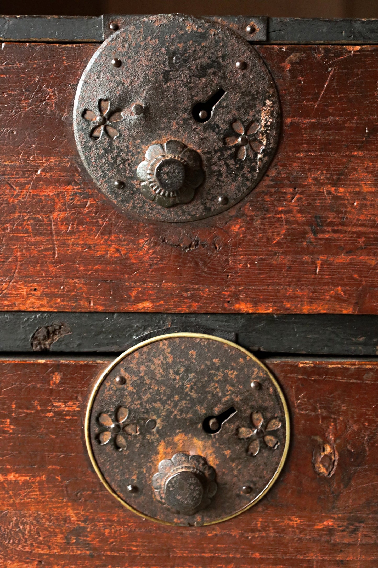 FINE! Japanese antique furniture 1800s black wooden low Chest of Drawers "TANSU" cool metal clasp Edo craft H10.6in×W22.4in×27in×57cm