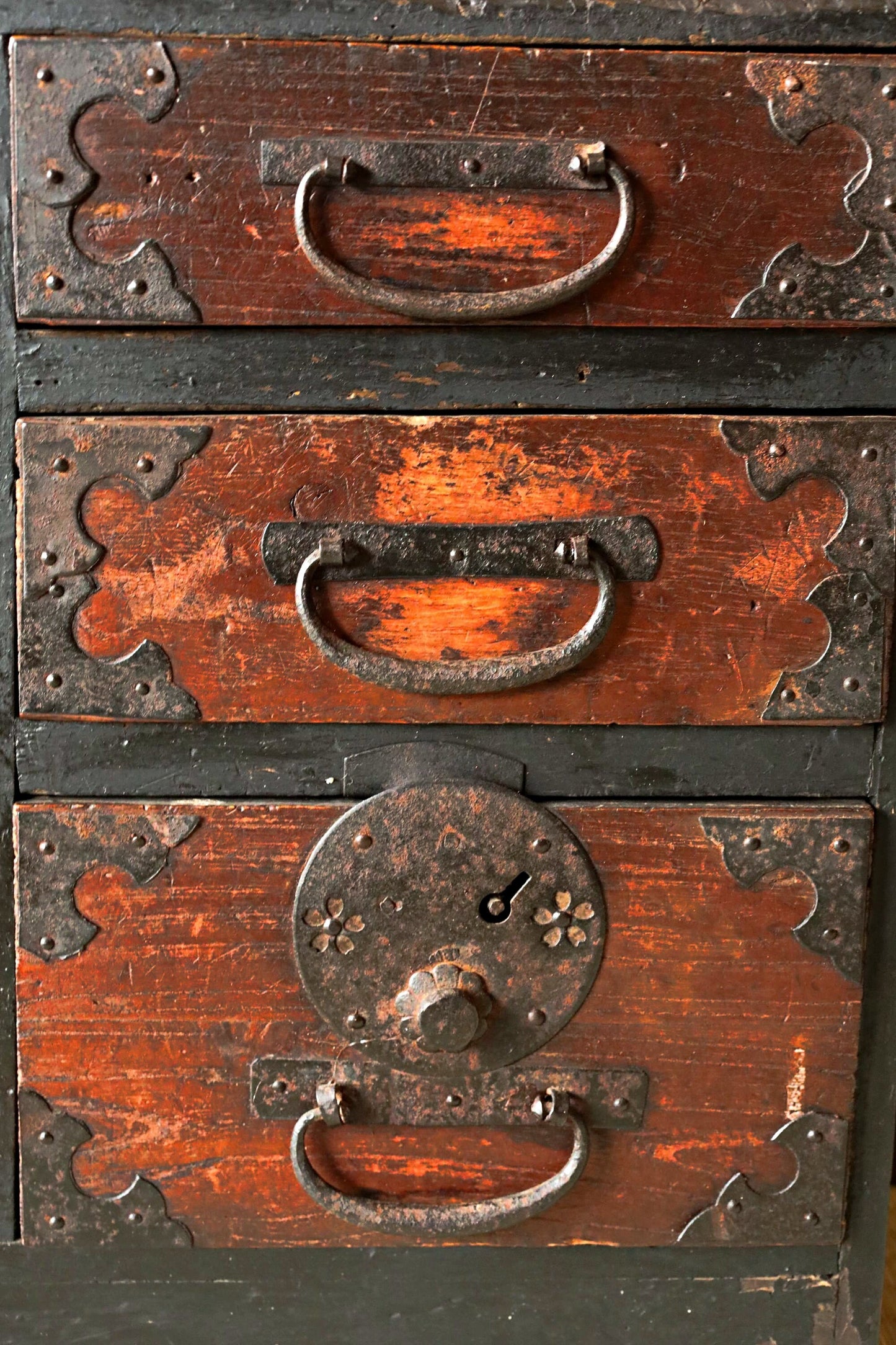 FINE! Japanese antique furniture 1800s black wooden low Chest of Drawers "TANSU" cool metal clasp Edo craft H10.6in×W22.4in×27in×57cm