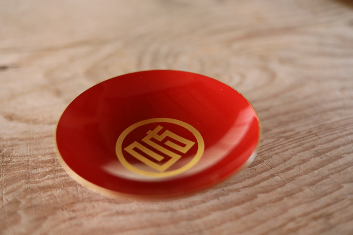 Japanese vintage 1980s Red lacquer wooden sake cup with SAMURAI family crest, wooden urushi tableware SAKAZUKI 4.2in/10.7cm
