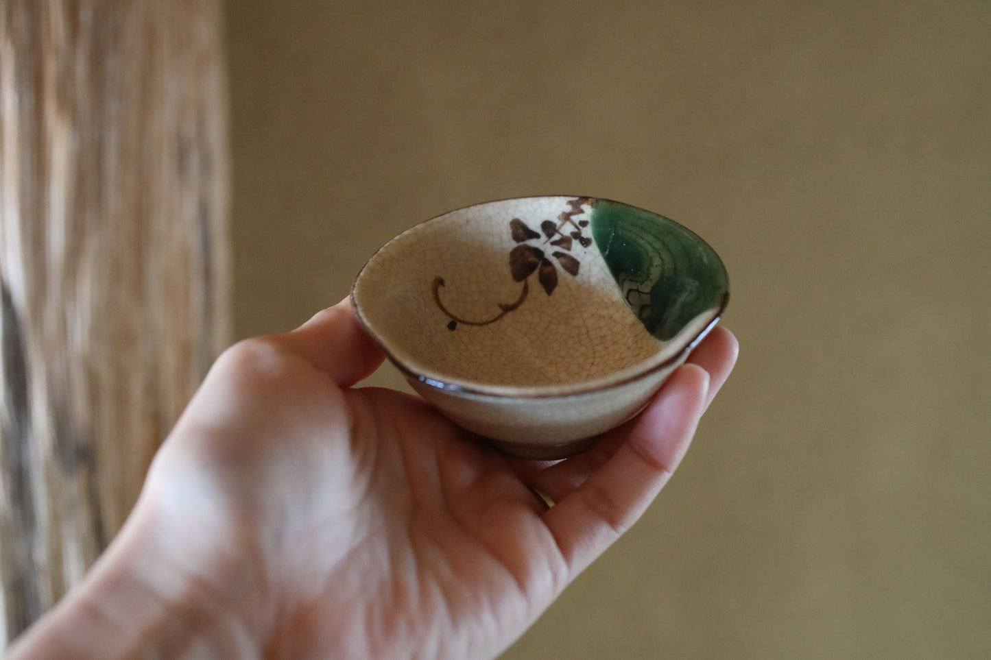 Japanese vintage kiln art sake cup Oribe green with sign "sakazuki" "guinomi" with wooden box Calligraphy For GIFT 1.5in×3.4in/3.9×8.7cm
