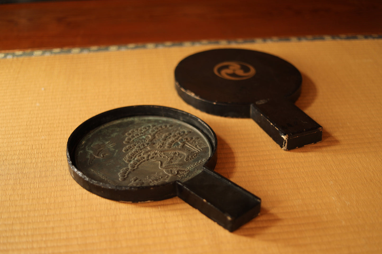 Japanese antique bronze mirror Kagami with relief of cranes pine with wooden case traditional Japan Geisha accessory SAMURAI1800sH13.2×9.3in
