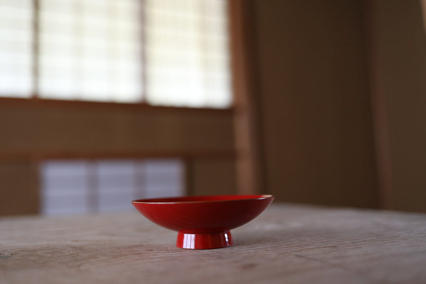 Japanese vintage 1980s Red lacquer wooden sake cup with SAMURAI family crest, wooden urushi tableware SAKAZUKI 4.2in/10.7cm