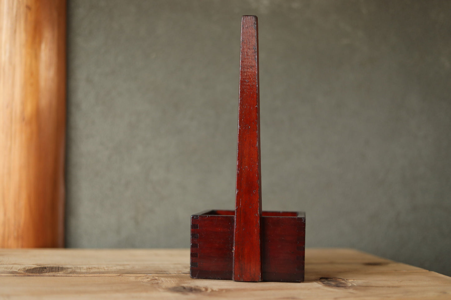Japanese antique measuring box urushi Lacquer"枡MASU" with a handle ,sake ladle wood Kanji calligraphy 1920s H12.8×5.5in/H32.5×14cm