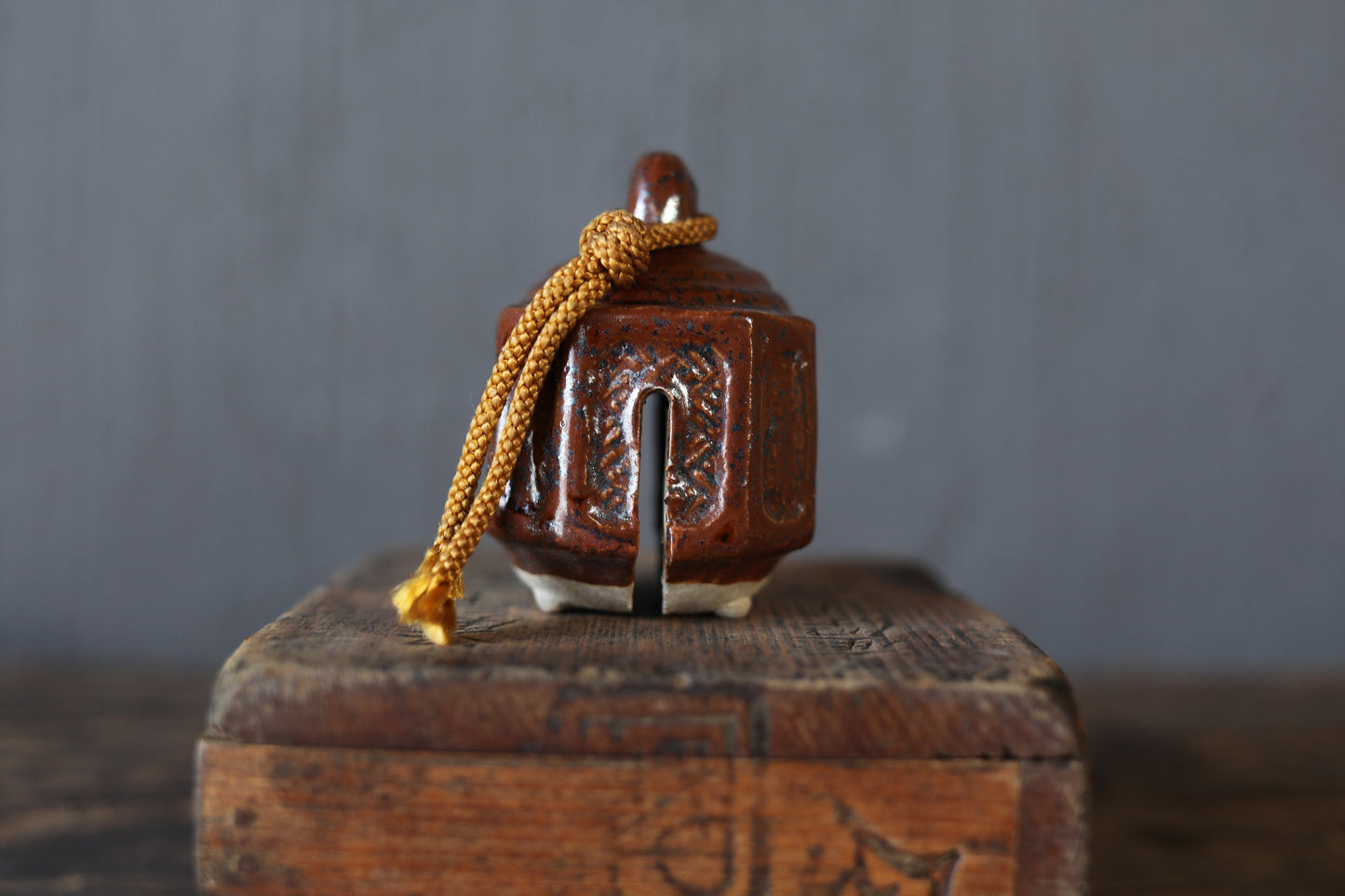 Japanese vintage pottery small bell with KANJI calligraphy 鈴(bell), Paper weight H2.8in×2.2in/ H7.2×5.5cm