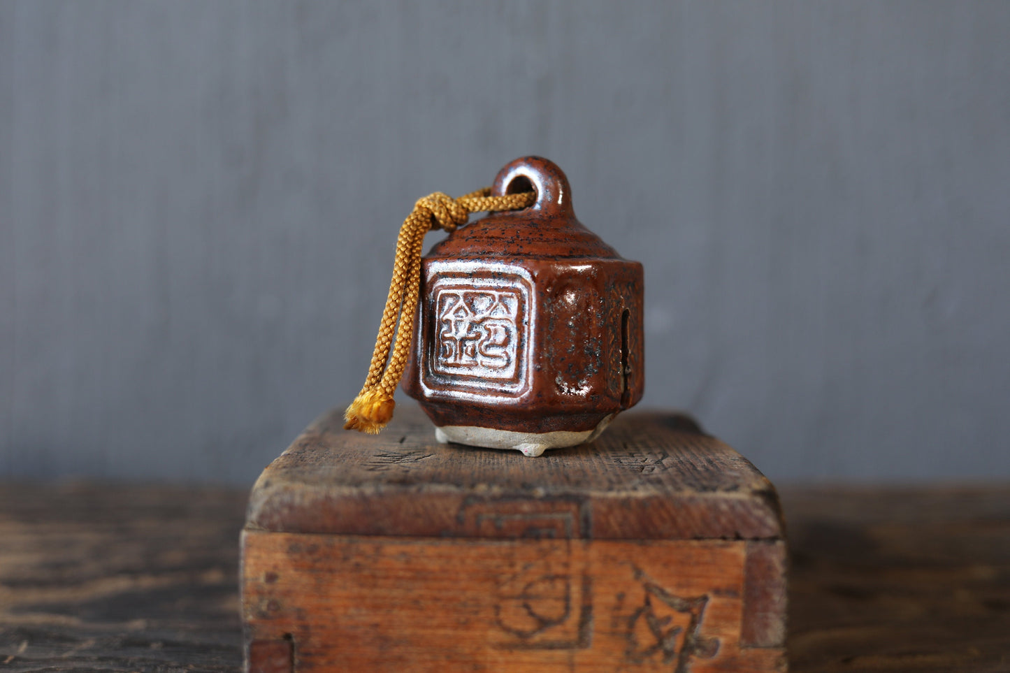 Japanese vintage pottery small bell with KANJI calligraphy 鈴(bell), Paper weight H2.8in×2.2in/ H7.2×5.5cm