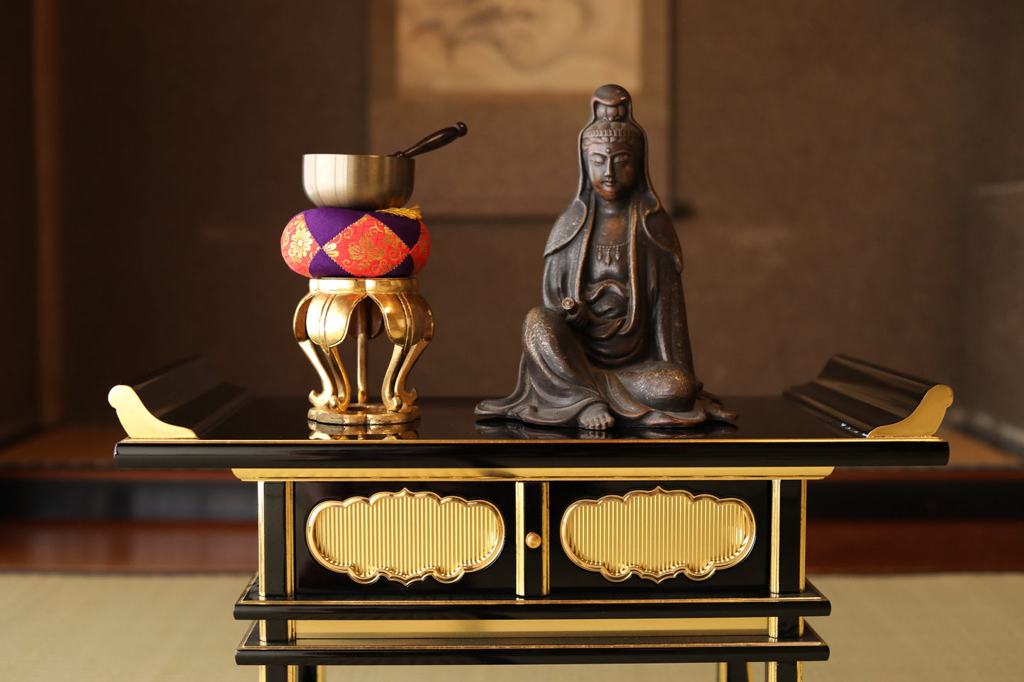 Japanese vintage lacquer pedestal, Buddhist table temple table, Buddhist Wood Stand, furniture, black Sutra desk H13.8×W21.7in/H35×W55cm