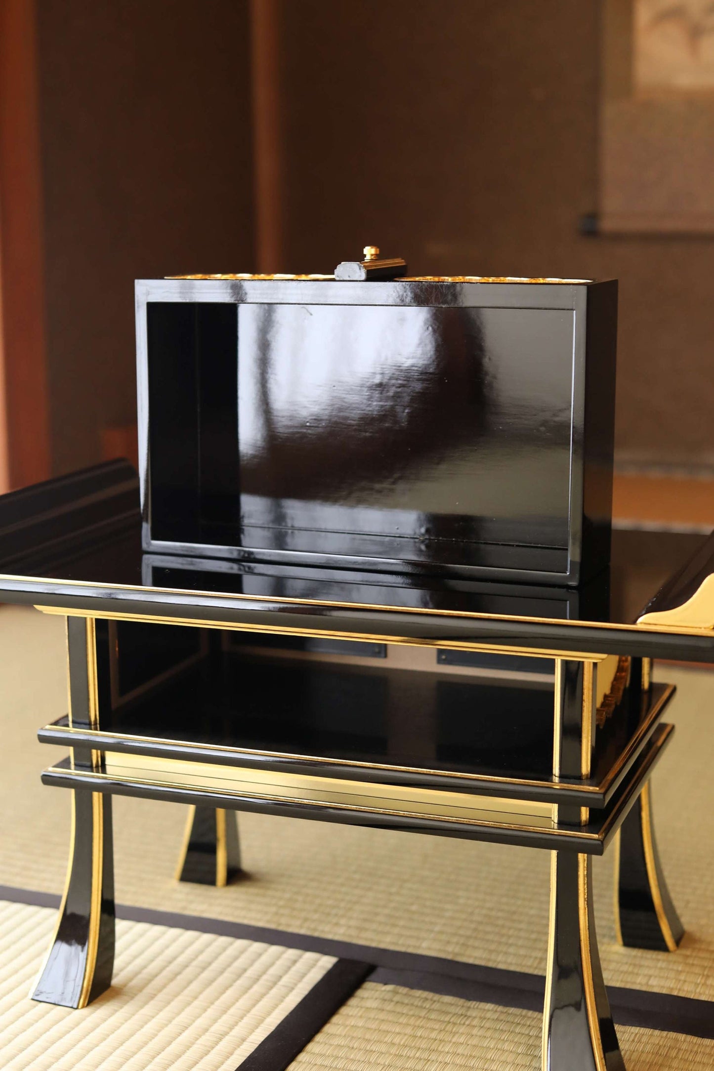 Japanese vintage lacquer pedestal, Buddhist table temple table, Buddhist Wood Stand, furniture, black Sutra desk H13.8×W21.7in/H35×W55cm