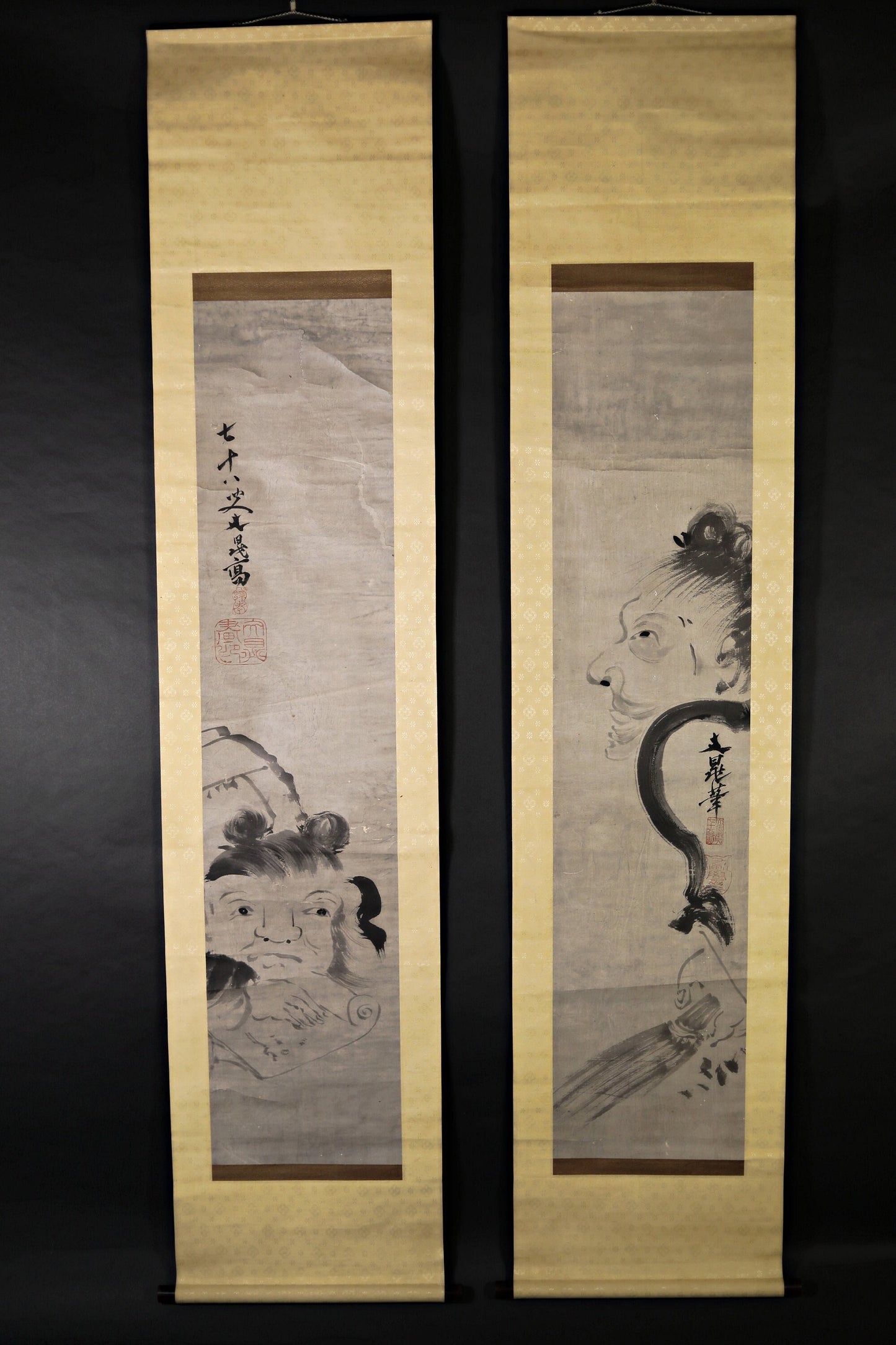 Pair of Japanese antique ink painting scroll Zen Monks 谷文晁, ink and wash hanging scroll Kakejiku with BOX 1900s Kanji sign H74.8in/H190cm