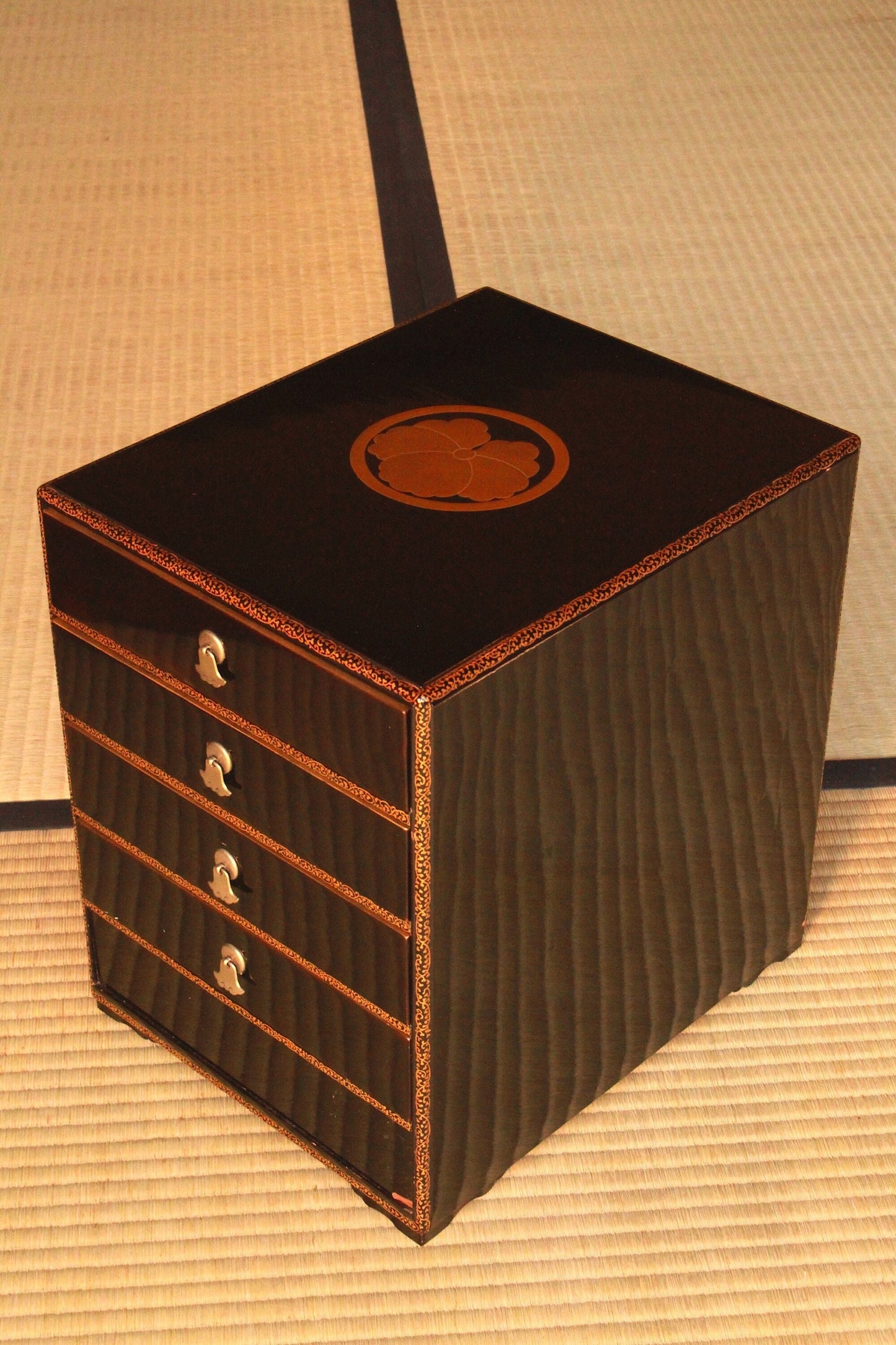 RARE! Japan antique furniture from Buddhism temple, Small Chest of drawers black lacquer Tansu, gold Makie Samurai crest H13.4×W10.2×12.6in