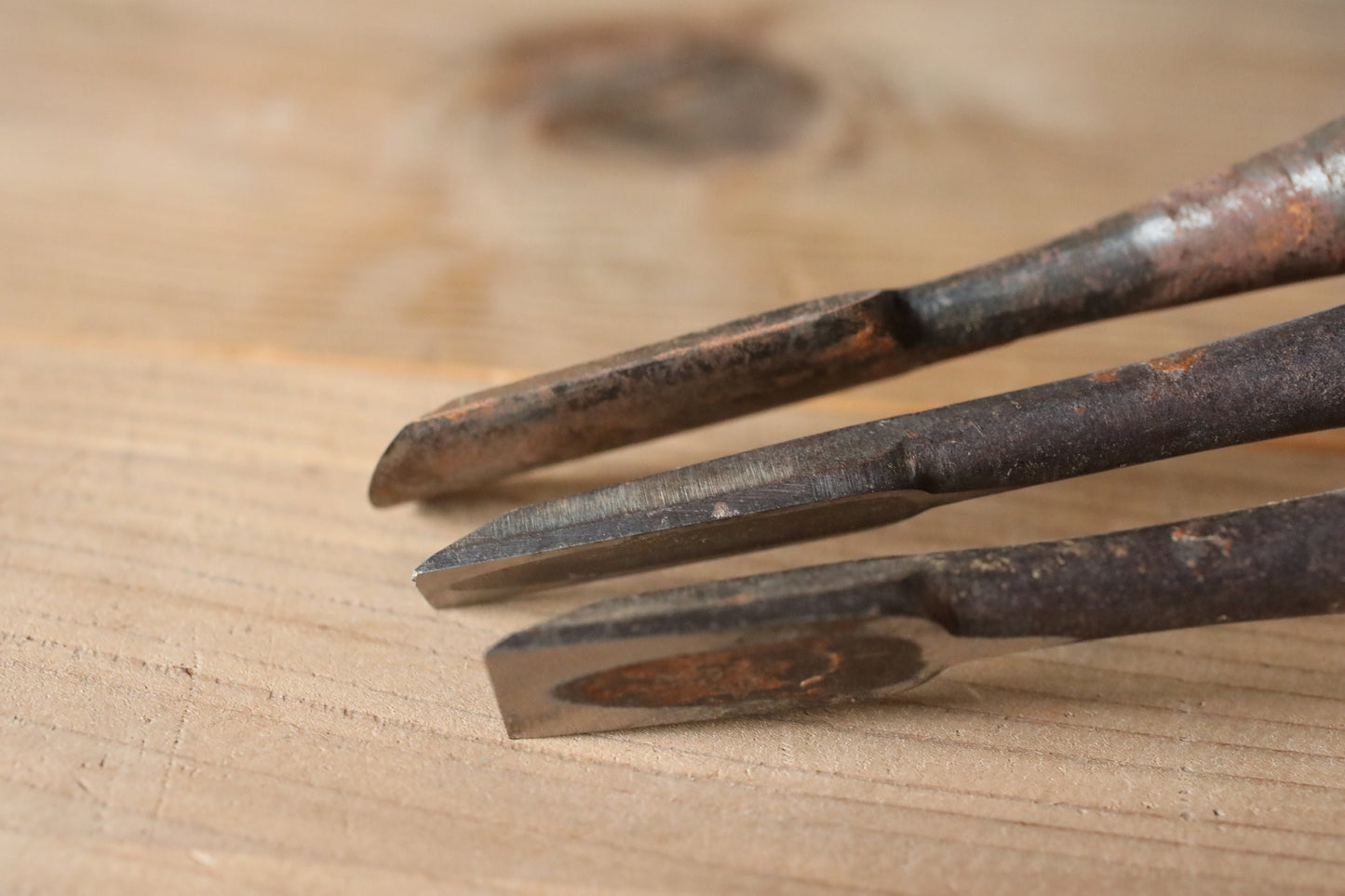 Set of 3 Japanese vintage carpenter's chisels 鑿 "Nomi", used Japanese craftsman's carving tool in 1900s 8.7×1in/22x2.5cm
