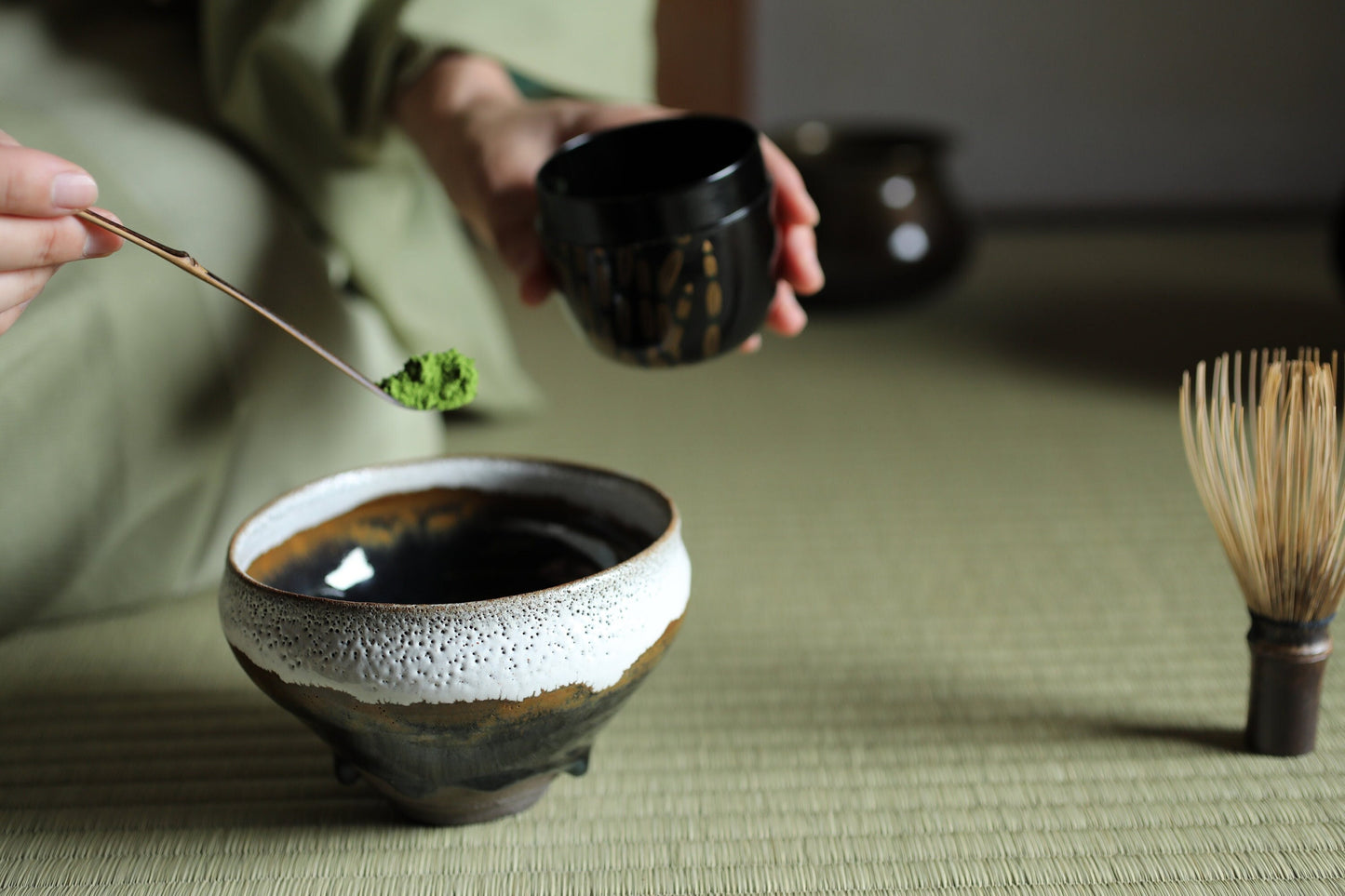 Shino Tenmoku Green tea bowl, Japanese vintage CHAWAN, handmade Matcha Tea Cup Tea Ceremony ceramic with Wood box signature H3.1xW4.9in