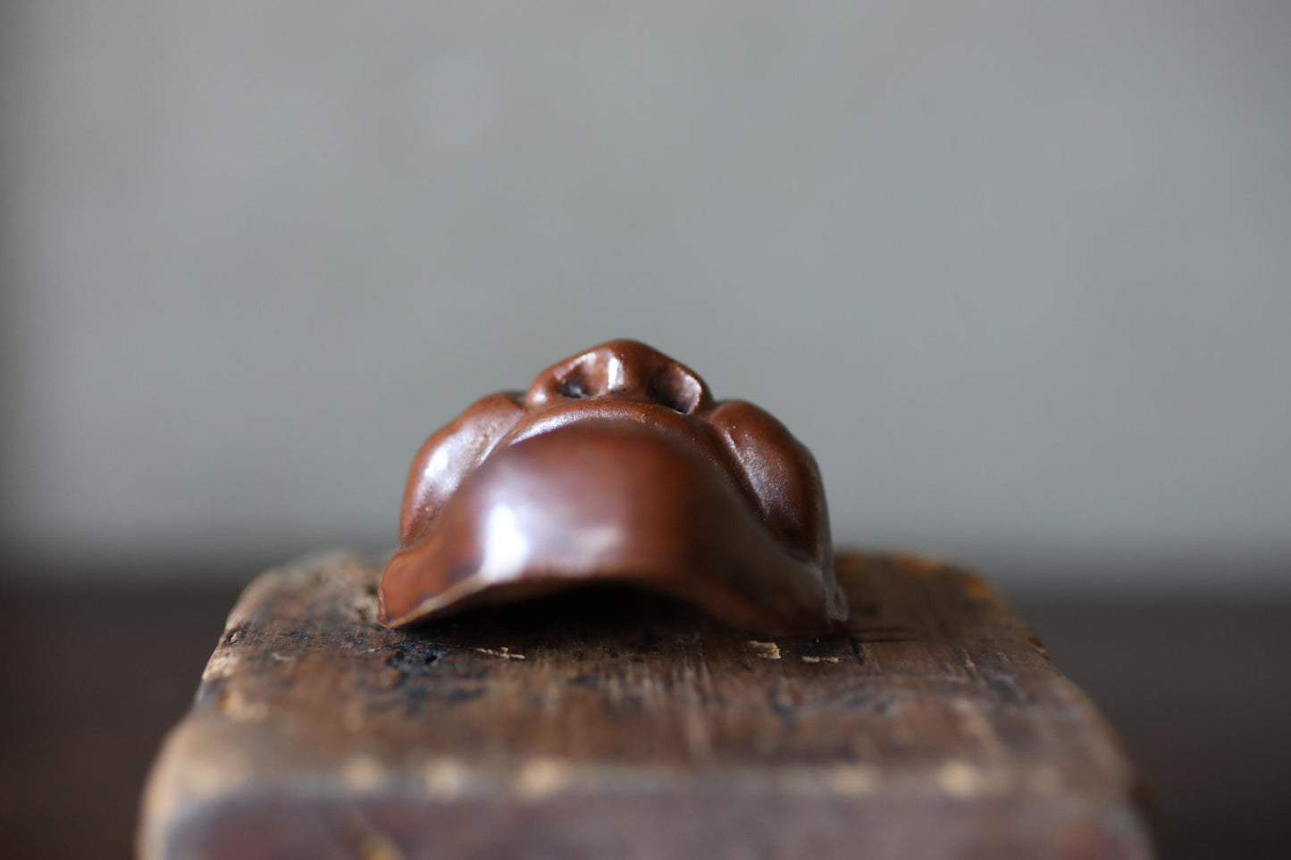 Miniature pottery Noh demon mask, 三光飛出 "Sanko tobide". pottery small ornament from Japanese traditional Noh playing, 2.7x1.9/6.9×4.9cm