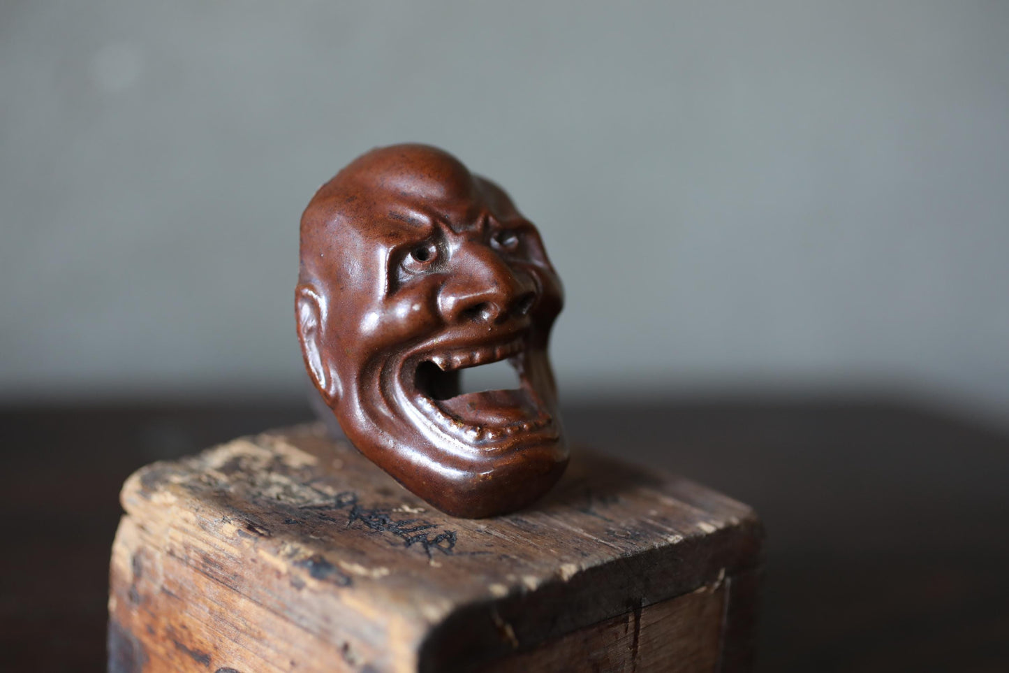 Miniature pottery Noh demon mask, 三光飛出 "Sanko tobide". pottery small ornament from Japanese traditional Noh playing, 2.7x1.9/6.9×4.9cm