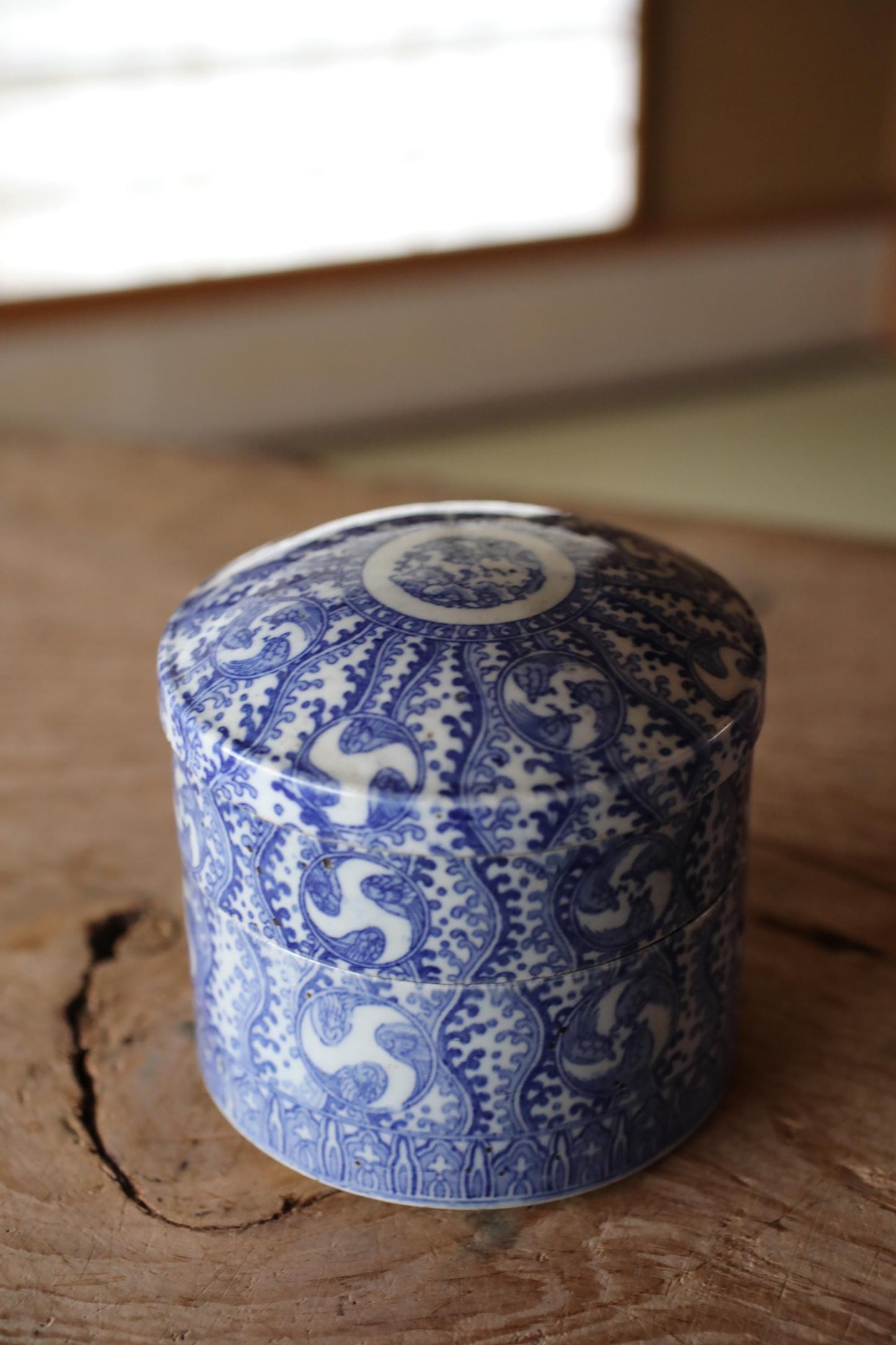 Antique Meiji era Imari Porcelain Jūbako indigo turtles and botanical pattern Stacking ceramic Bento Box H5.1×5.5in two-tiered box