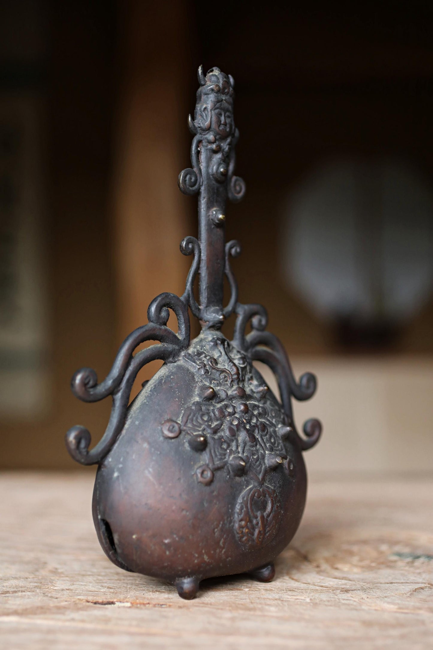 Japanese antique bronze Old 1800s bell Buddhist with sorcerer Chanting For tea ceremony H9.1in×5.9in/23×15cm