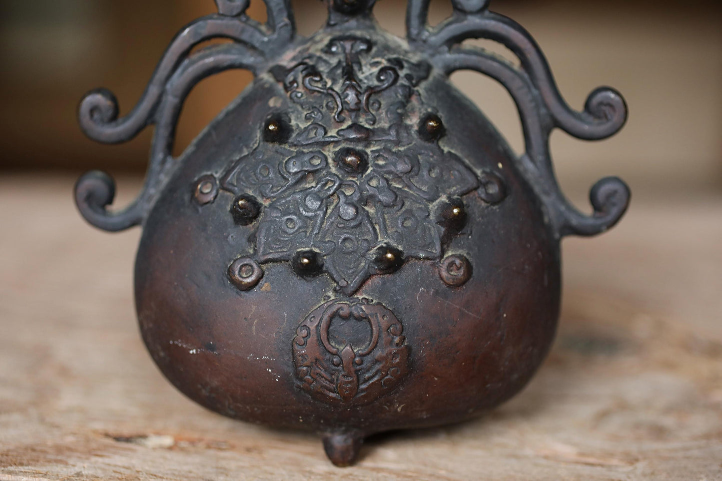 Japanese antique bronze Old 1800s bell Buddhist with sorcerer Chanting For tea ceremony H9.1in×5.9in/23×15cm