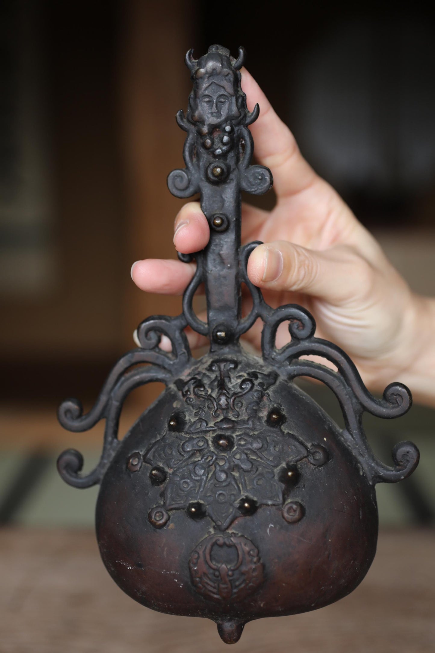 Japanese antique bronze Old 1800s bell Buddhist with sorcerer Chanting For tea ceremony H9.1in×5.9in/23×15cm