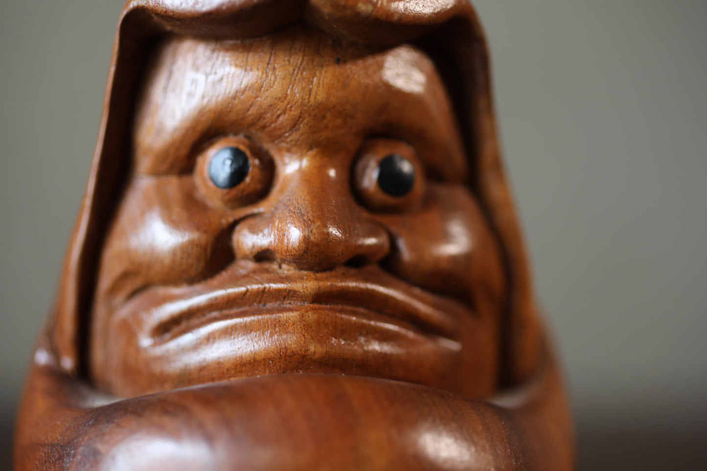 Japanese character DARUMA small doll hand carved made of wood, vintage Ornament Figurine of traditional H3.9in/H10cm