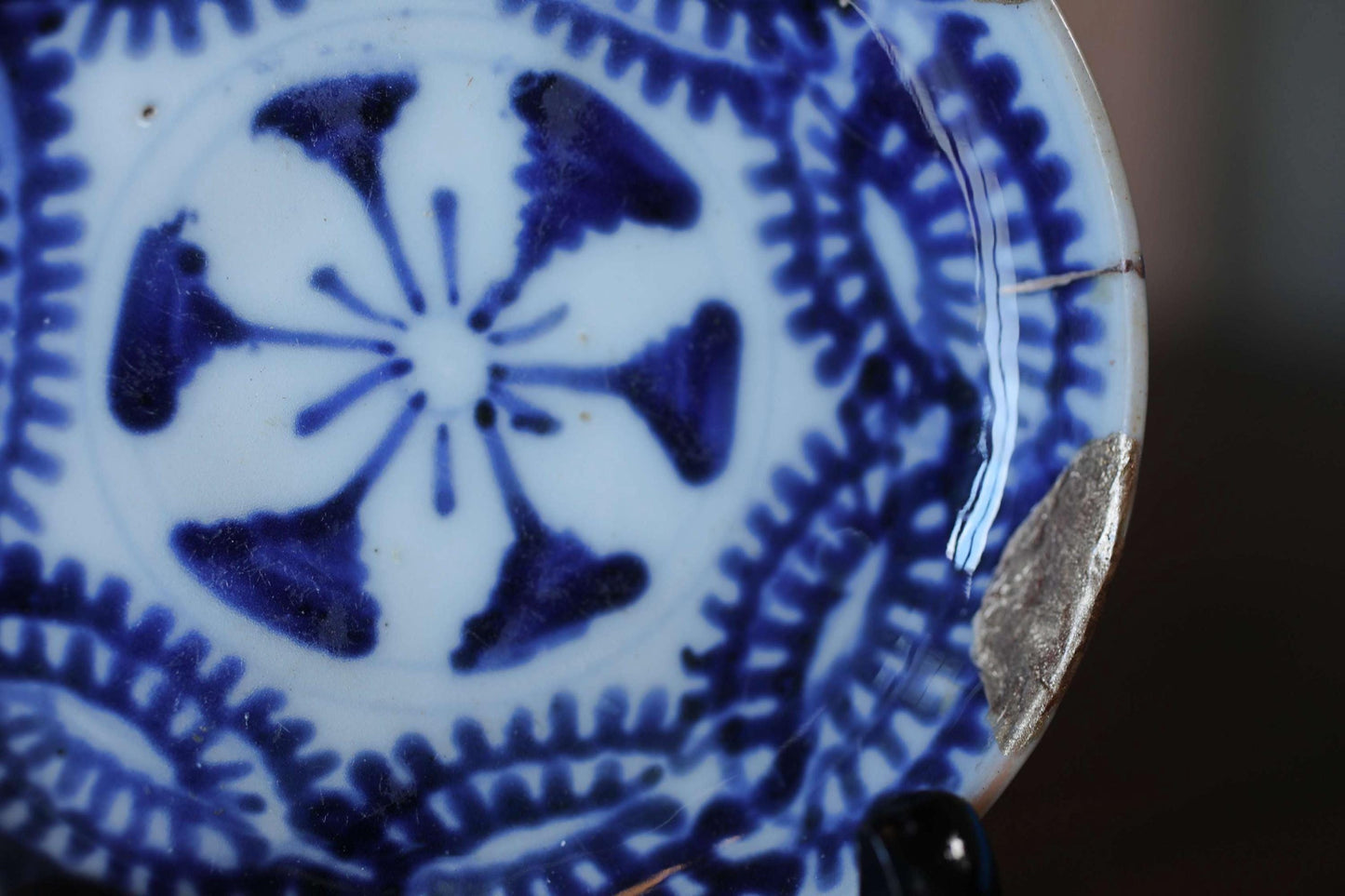 Japanese vintage handcraft small plate, KINTUSGI porcelain ceramic dish Blue White relief pattern flower SOMETSUKE 3.9in/10cm