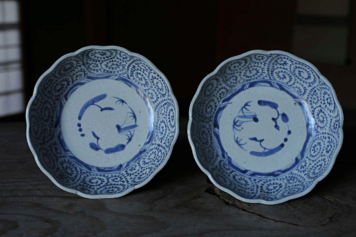 Set of 4 Plates salad-bowl, Japanese antique 1800s porcelain indigo blue Sometsuke "KOIMARI" with paintings of arabesque pattern 5.9in/15cm