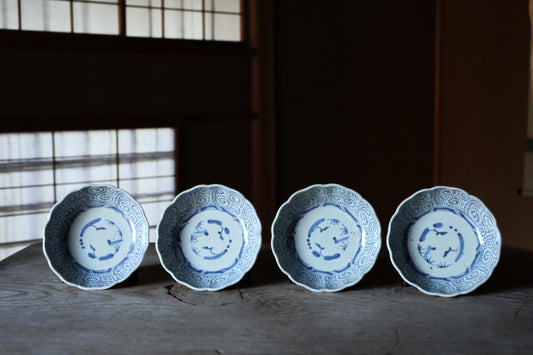 Set of 4 Plates salad-bowl, Japanese antique 1800s porcelain indigo blue Sometsuke "KOIMARI" with paintings of arabesque pattern 5.9in/15cm