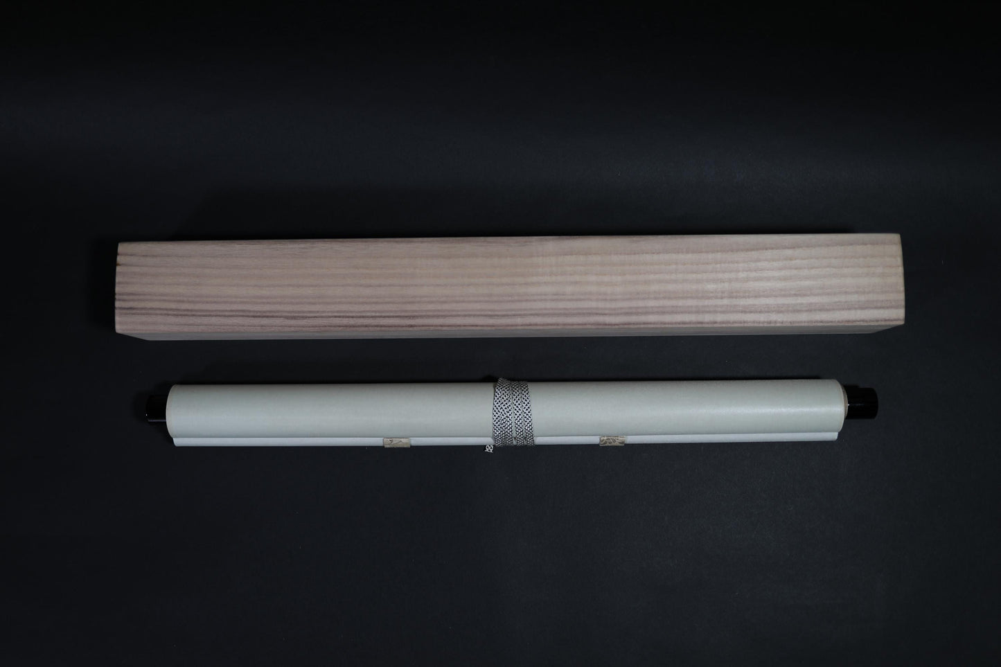 Japanese antique hanging scroll for tea room with calligraphy "VOID" by Zen buddhist monk For Tea ceremony H45.7xW22.8in / 116x58cm