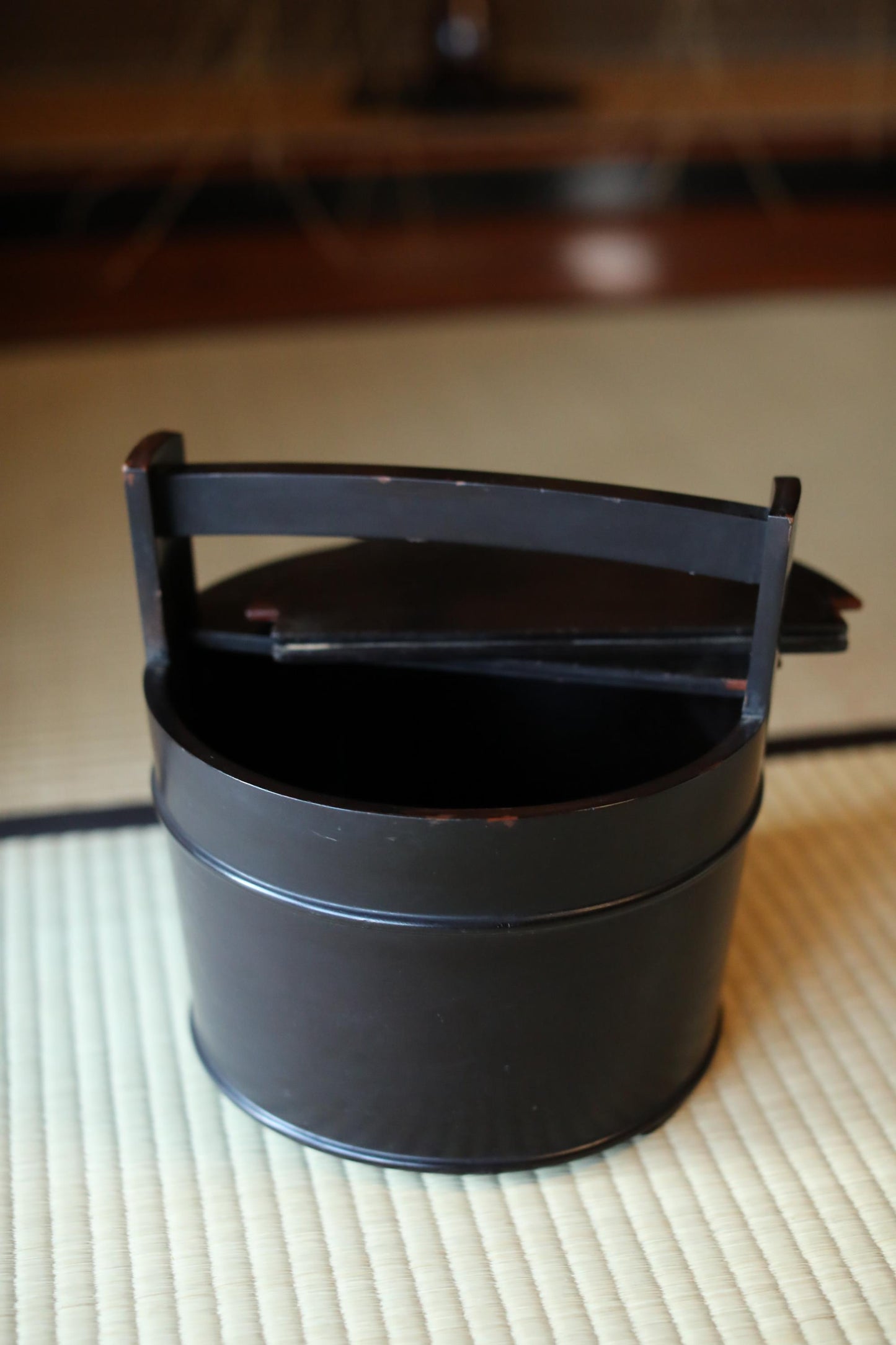 Japanese antique wood bucket with a handle and a double lid lacquered in black called OKE lunch box EDO craft H10×9.8in/H25.5×9.8cm