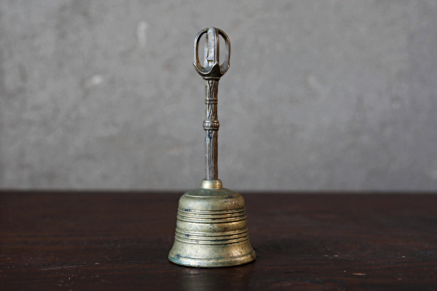 FINE! Japanese antique hand bell, esoteric buddhism altar chanting brass bronze hand bell pilgrim craft, monk tool for ceremony H4.7in/H12cm