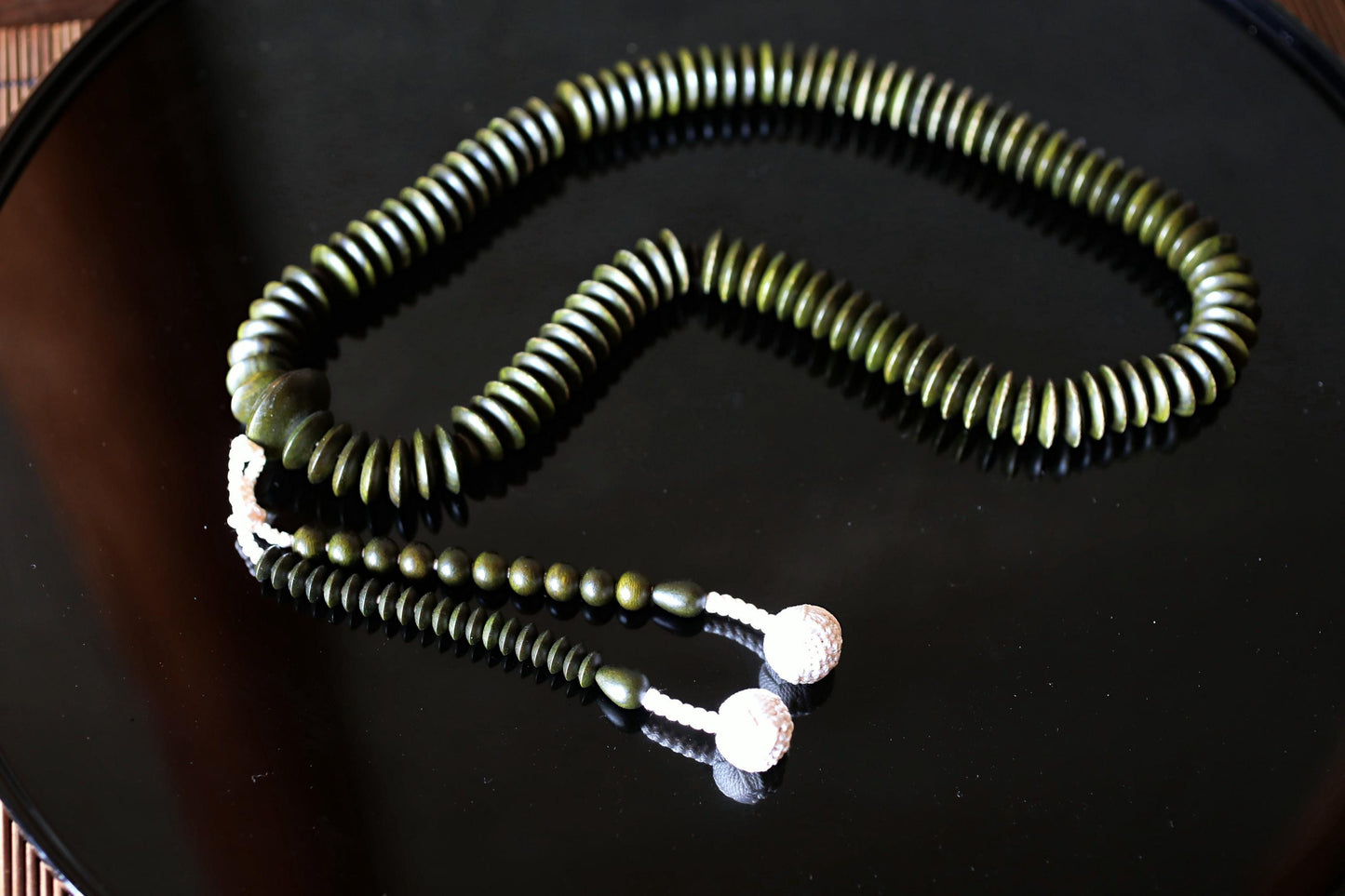 FINE! Japanese buddhist Prayer long Rosary high grade made of green sandalwood beads and silk, JUZU Power stone Meditation Zen with Box