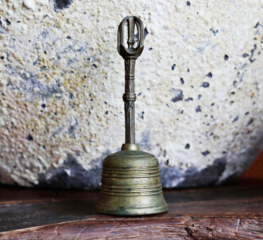 FINE! Japanese antique hand bell, esoteric buddhism altar chanting brass bronze hand bell pilgrim craft, monk tool for ceremony H4.7in/H12cm