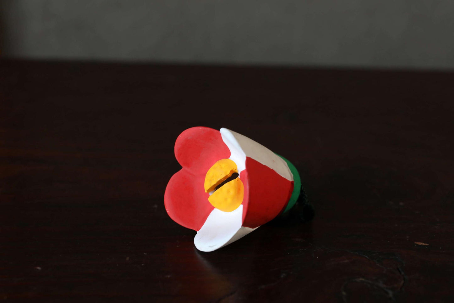Japanese small pottery bell TSUBAKI flower Camellia japonica doll Paper weight, Ornaments Japanese vintage small bell H2.2in/5.7cm