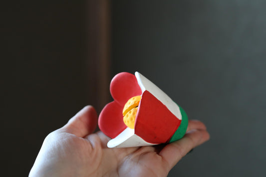 Japanese small pottery bell TSUBAKI flower Camellia japonica doll Paper weight, Ornaments Japanese vintage small bell H2.2in/5.7cm