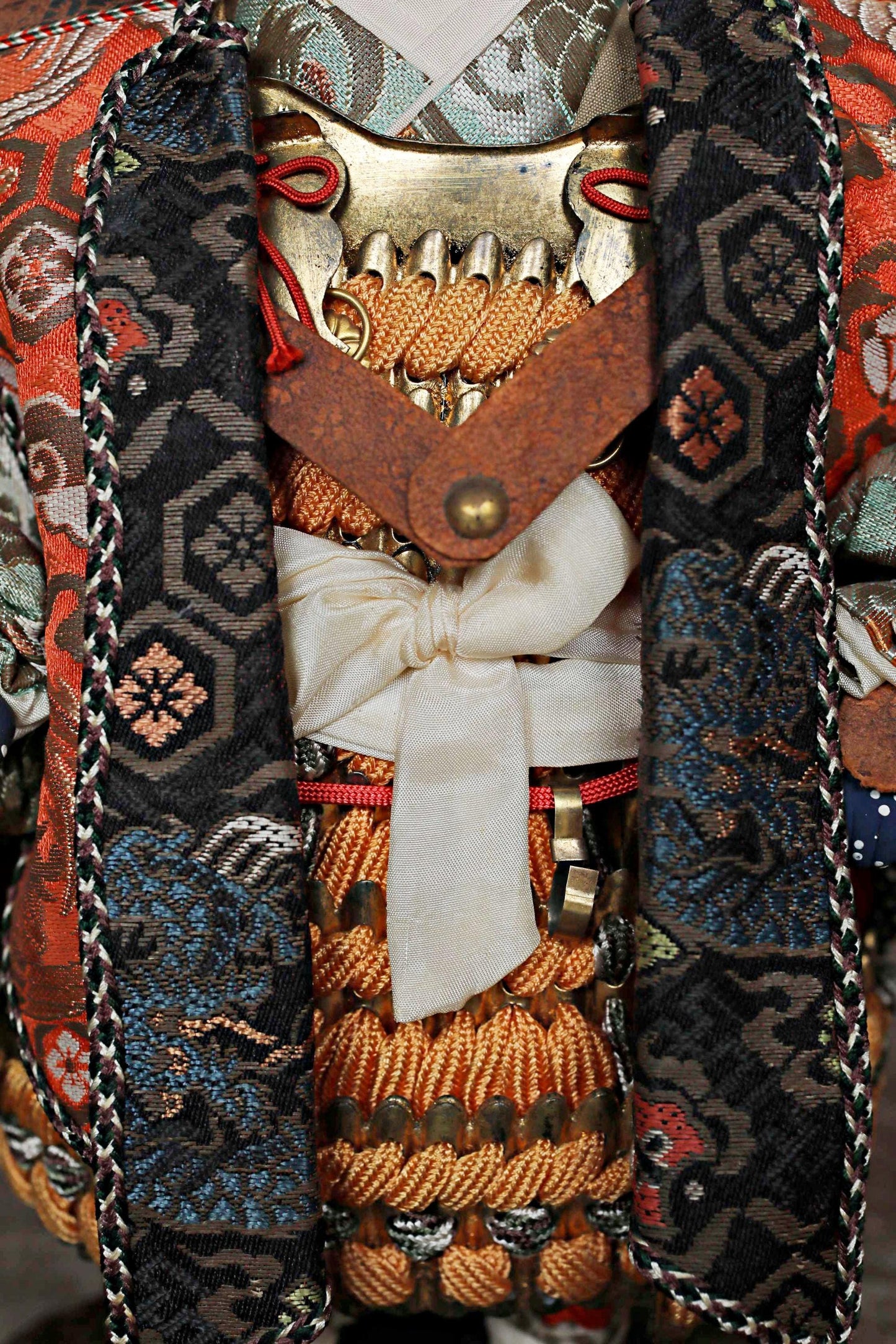 FINE! Japanese vintage 1960s Kabuki doll named "桃太郎 Monster Hunter" made of wood and silk KIMONO for Gift H11.8×6.7in/H30×17cm