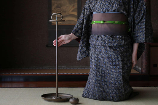 FINE! Japan Antique 1870s bronze candle stand tall Candlestick metal Lantern Shokudai hand craft SAMURAI Buddhist temple Edo H27.2in/H69cm