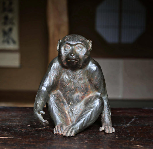 Japanese vintage cast iron monkey statue ornament doll with sign 1970s Japanese interior vintage metal craft animal H7.1×5.5in/H18×14cm