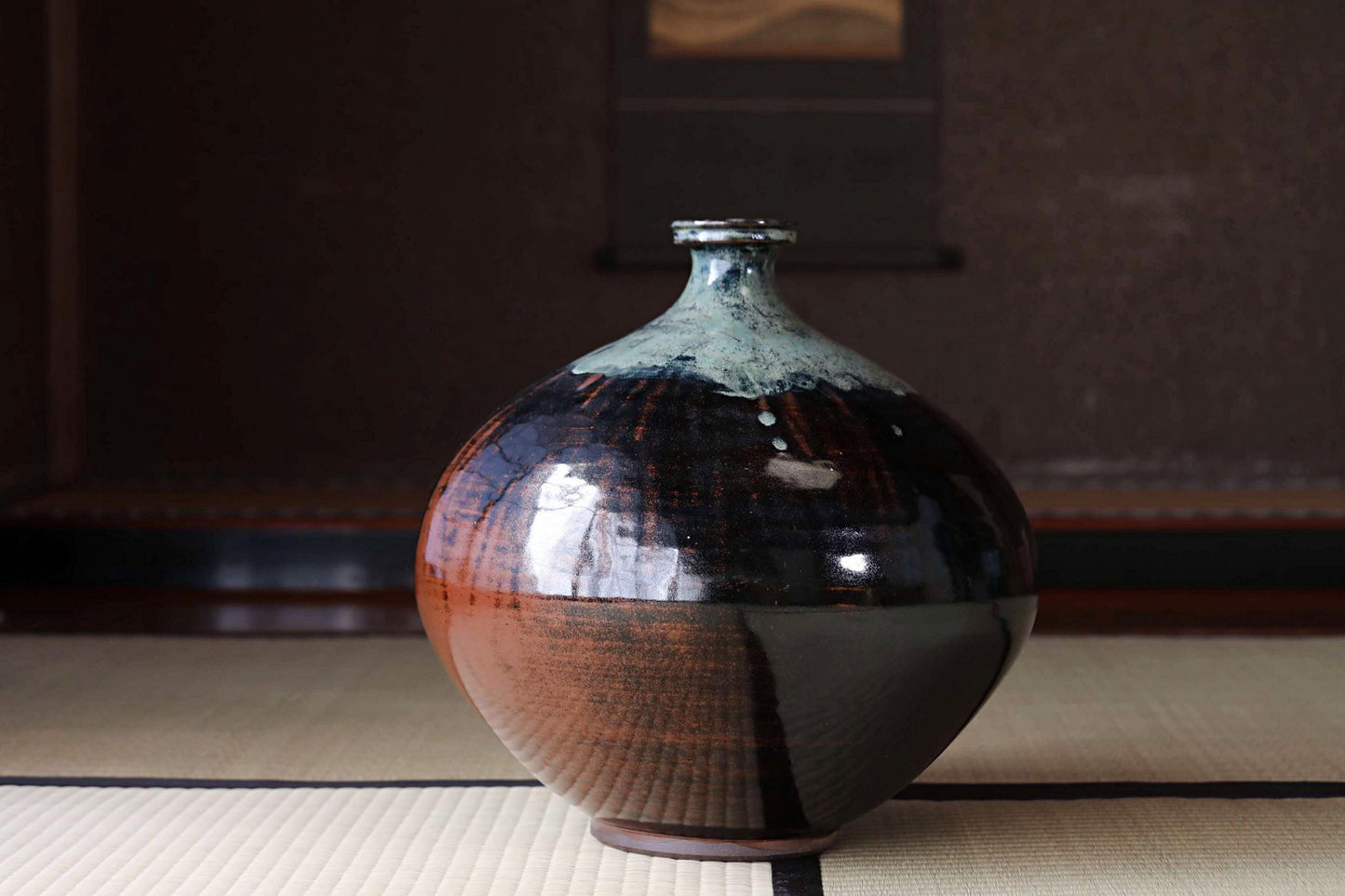 BIG! RARE! Japanese vintage ceramic jar Mashiko ware MINGEI, Half black and half brown H17.3xW12.2/H44xW31cm