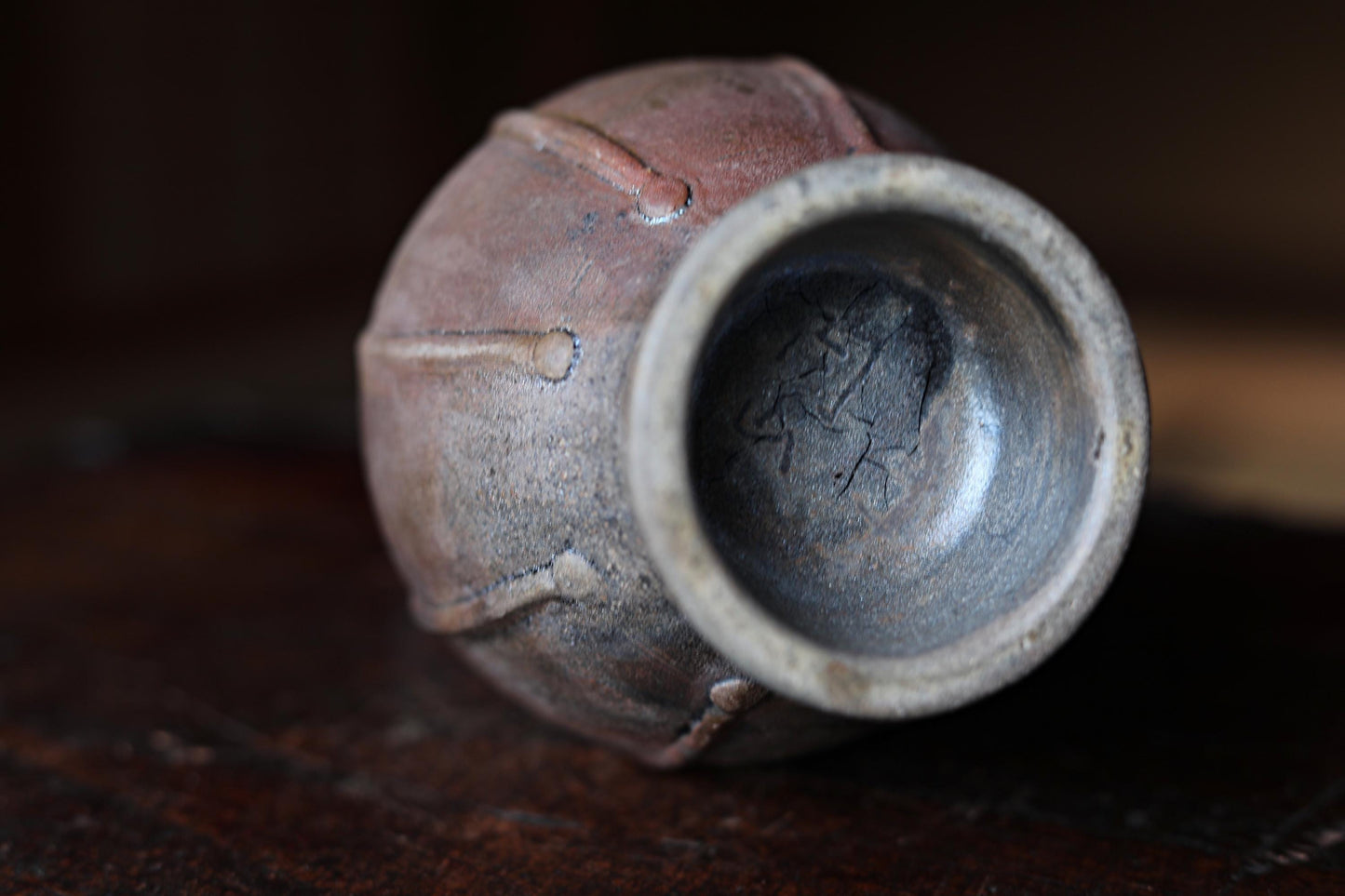 Japanese antique vase "BIZEN ware" pottery flower vase name of A top in the shape of a bellflower with Kanji signature wooden box H9.4×4.1in