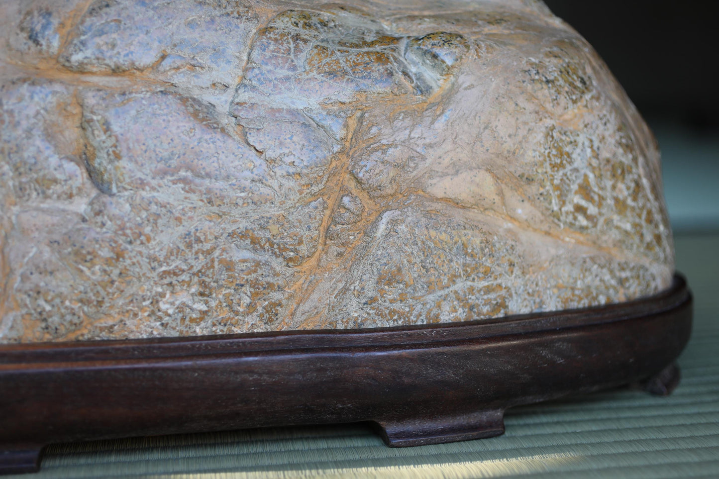 BIG! Japanese old "SUISEKI" scholars stone, indoor viewing stone, animism, with a hand carved pedestal Power stone H5.9xW21.3in/24x54cm