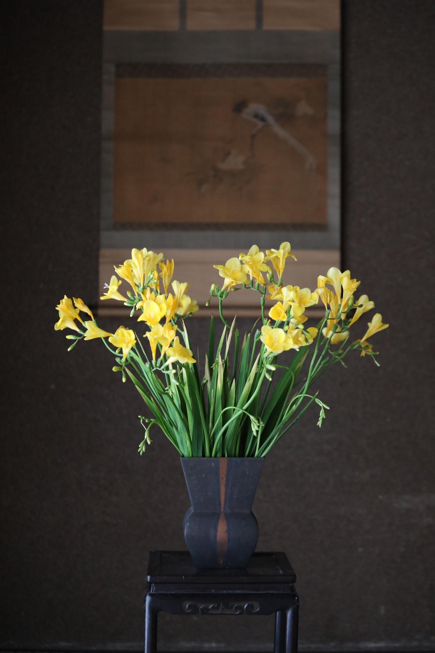 Japanese vintage 1950s bronze vase Contemporary design, metal hand craft vase, For IKEBANA, Tea ceremony H7.1×W5.3in/H18×13.5cm