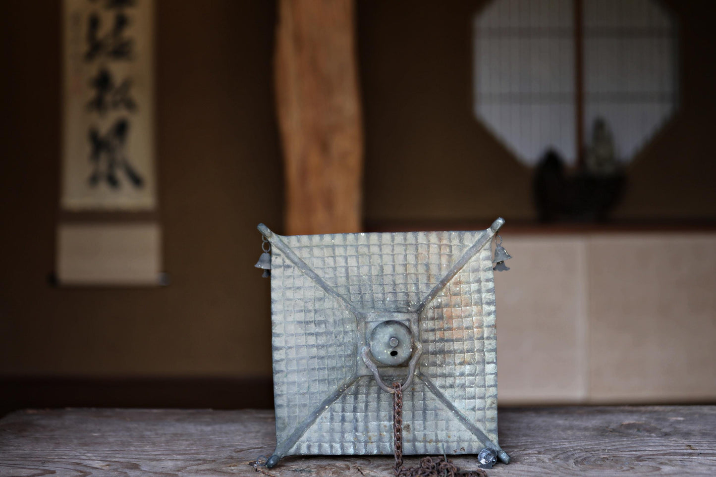 FINE! Japanese vintage bronze Lantern, garden lamp, Hanging Lantern Tsuridoro with chain bells and arabesque open work H10.8in/H27.5cm