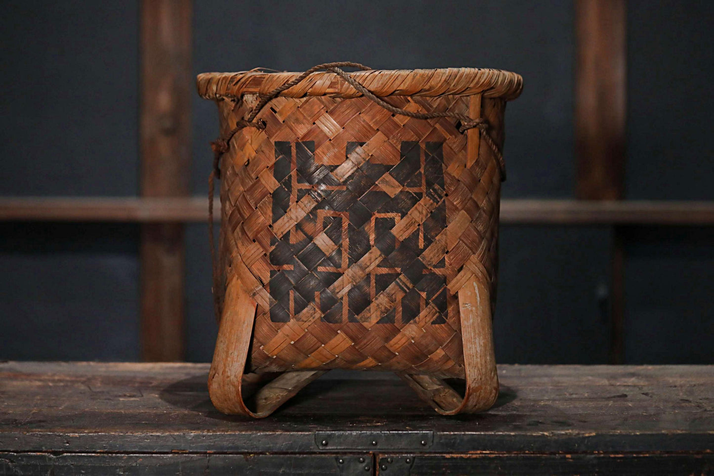 Japanese old antique Large box farmer's old bamboo backpack with Kanji KAGO basket hand craft, 1858s H13.4in×W13.4in/H34×W34cm
